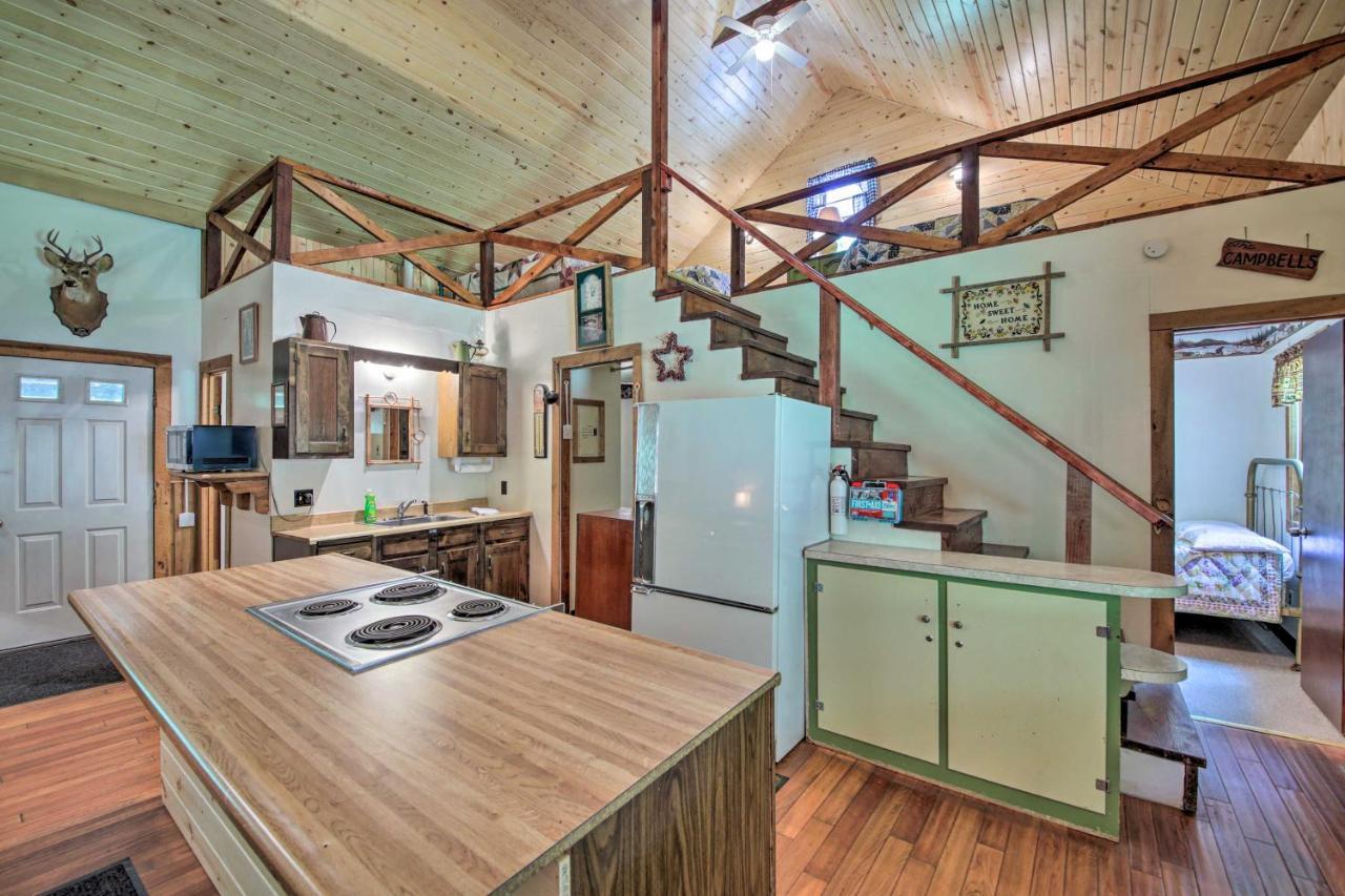 Waters Edge Retreat With Deck On Patoka Lake! Taswell Exterior photo